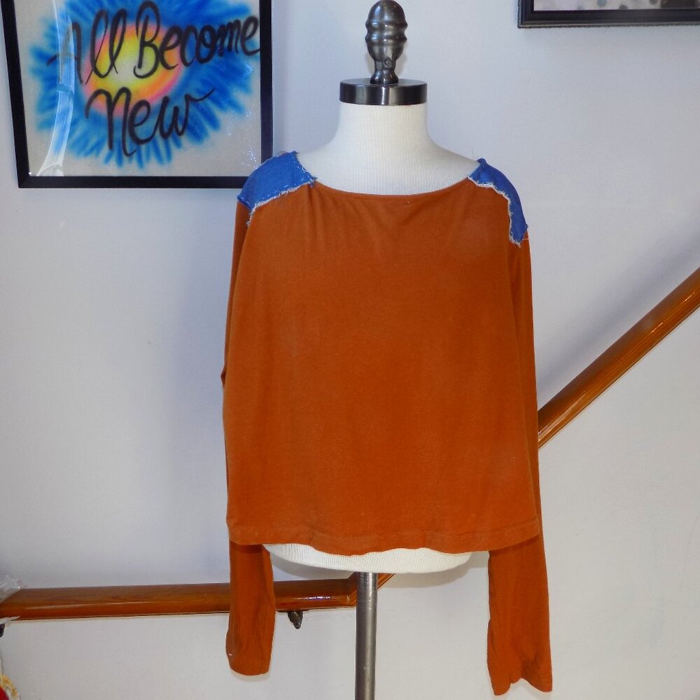 FOREVER 21 Burnt Orange Crop Top Size Large